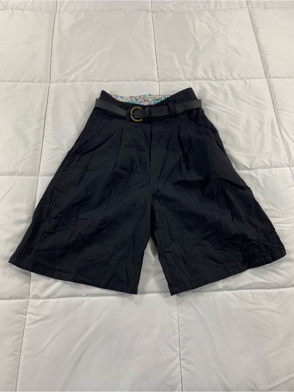 Pre loved LINDSAY GRA shorts womens size 7 - Picture 1 of 9
